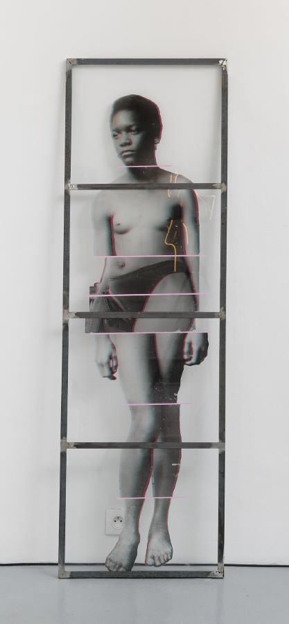 Modele I (Personal Archives: An Exercise On Emotional Archaeologies)