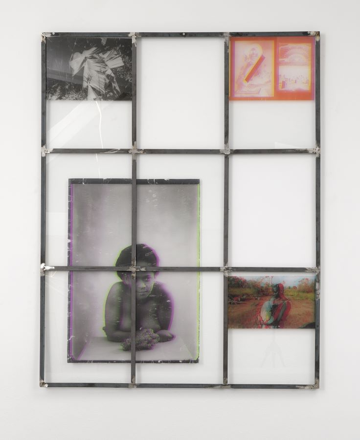 Modele II (Personal Archives: An Exercise On Emotional Archaeologies)